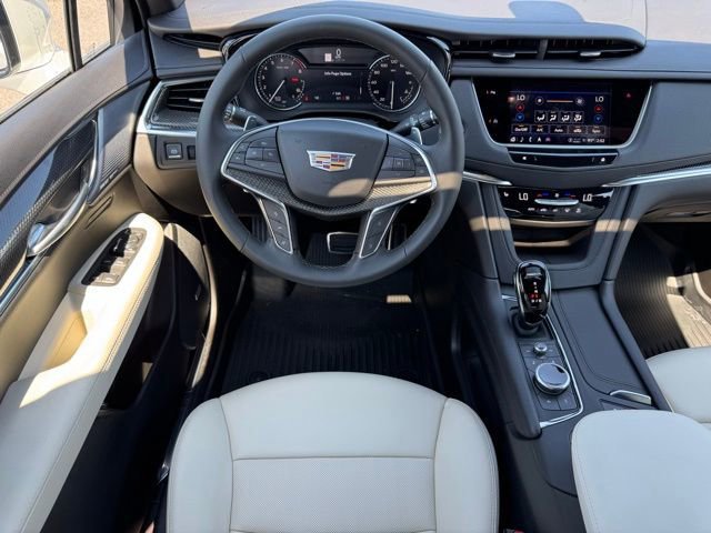 New 2025 Cadillac XT5 Sportv w/ LPO, Floor Liner Package image 15