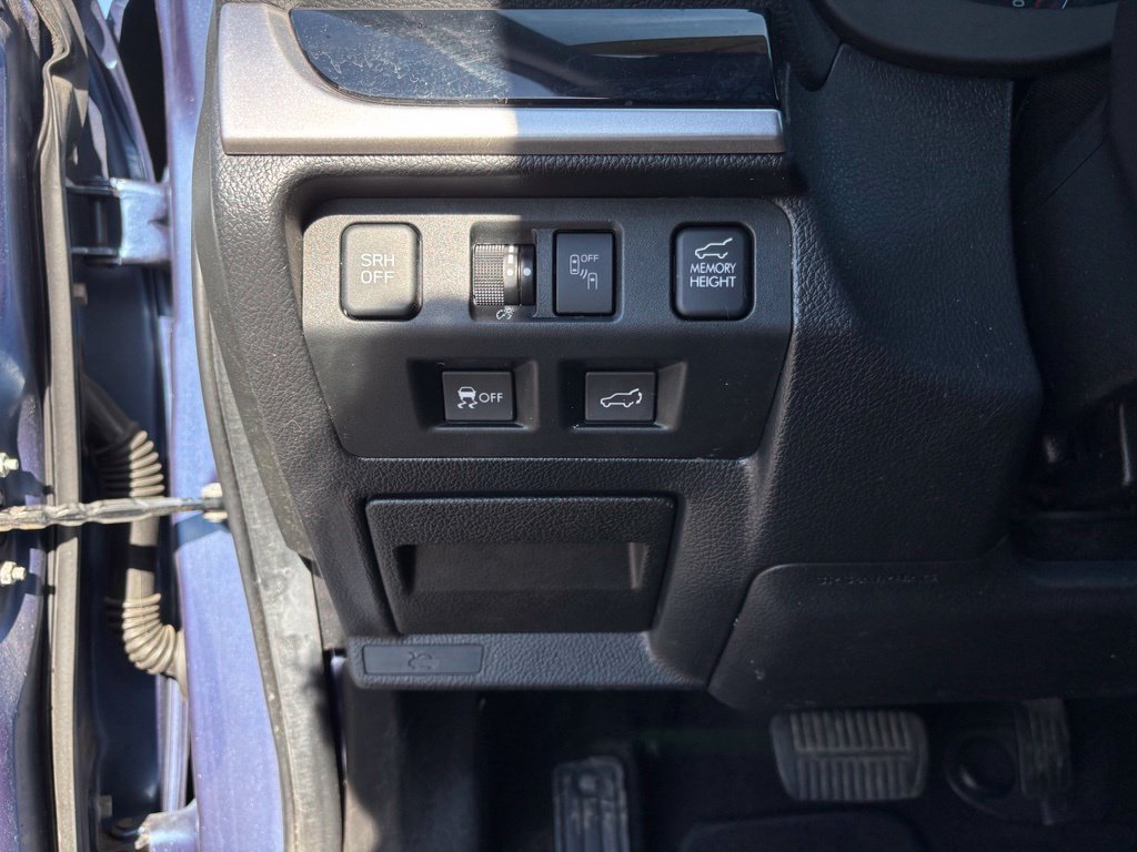 Used 2017 Subaru Forester 2.5i Touring AWD/4WD image 38