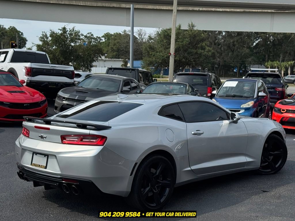 Used 2018 Chevrolet Camaro SS RWD image 7