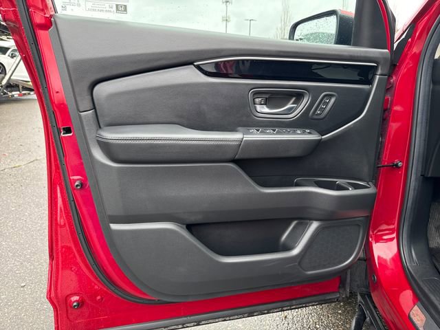 Used 2025 Honda Pilot Touring image 21
