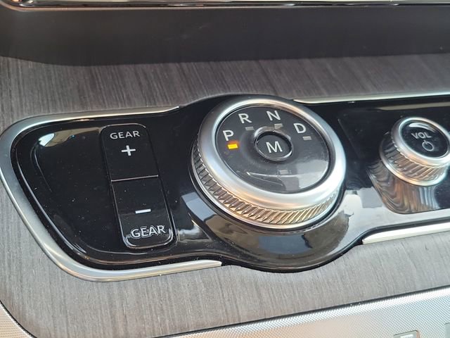 Certified 2025 Ford Expedition Platinum w/ Platinum Ultimate Package image 11