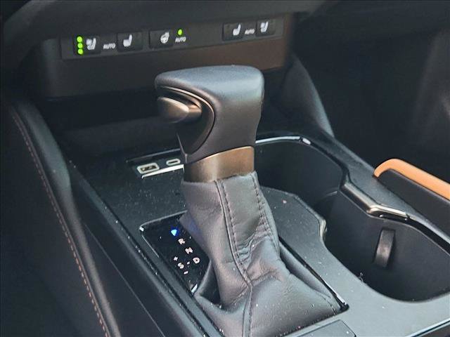 Used 2025 Lexus ES 350 w/ Premium Package FWD image 10
