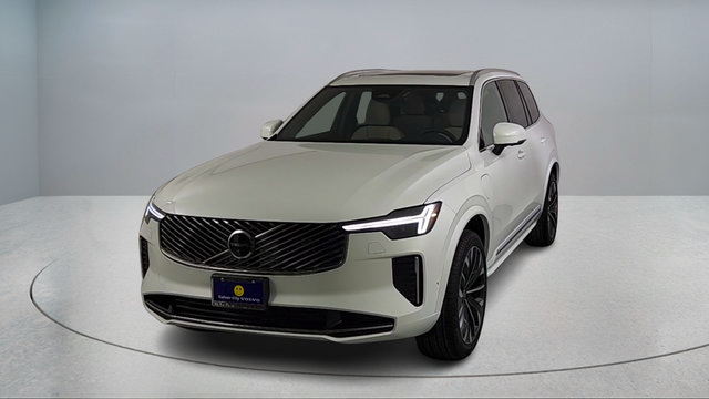 New 2026 Volvo XC90 T8 Plus w/ Protection Package Premier AWD/4WD image 2