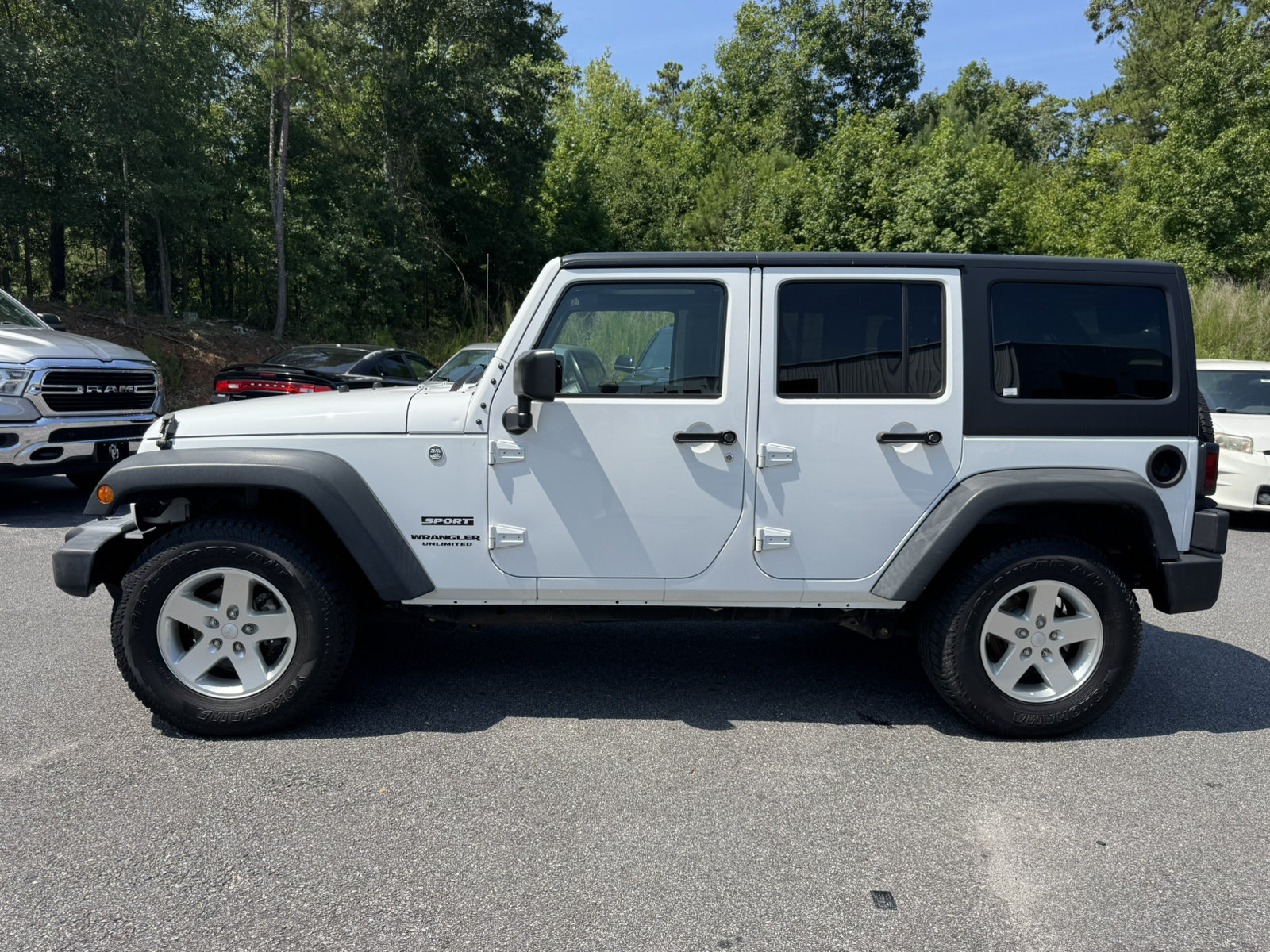 Used 2017 Jeep Wrangler Unlimited Sport w/ Quick Order Package 24S AWD/4WD image 8