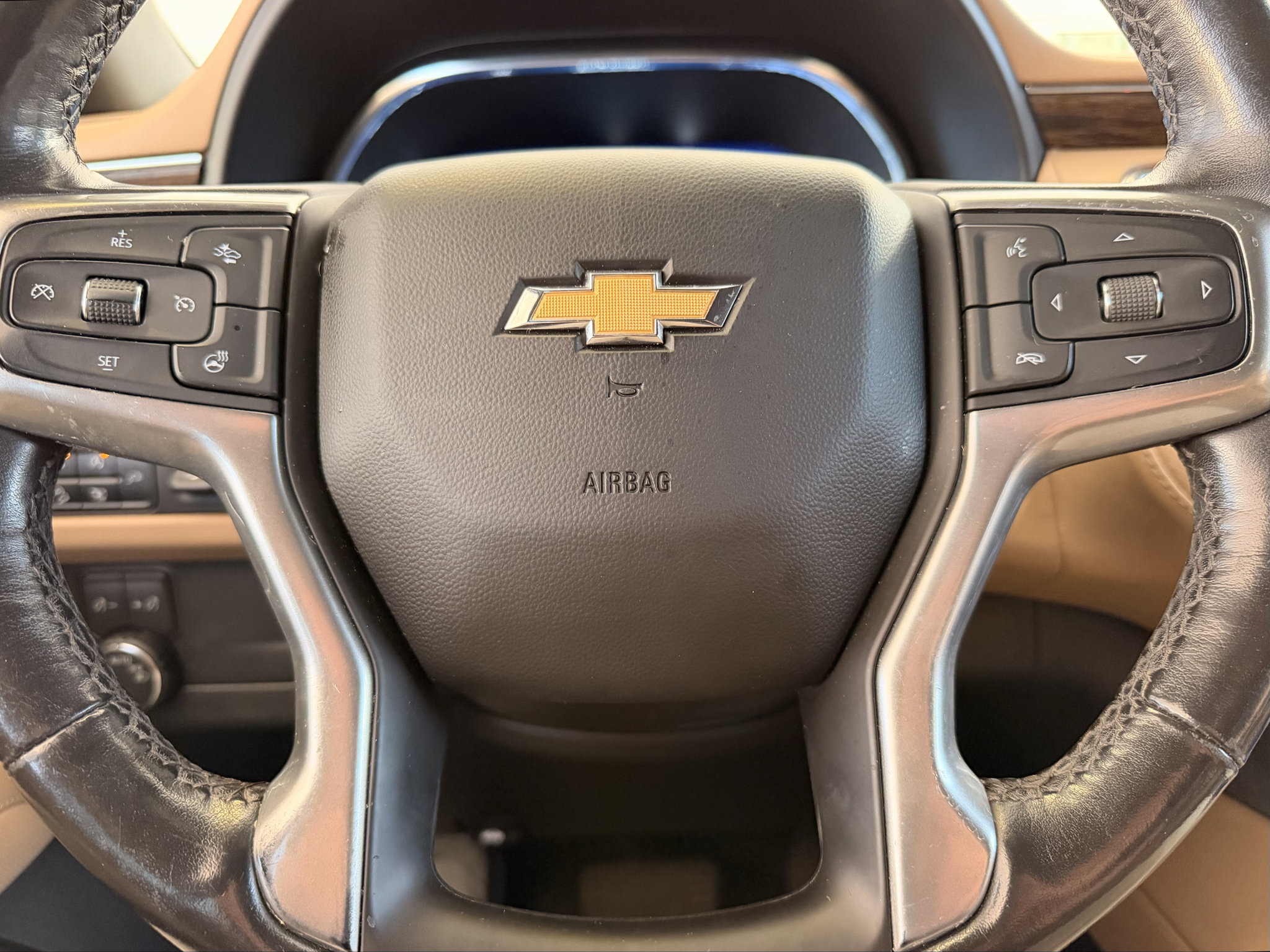 Used 2022 Chevrolet Tahoe Premier AWD/4WD image 9