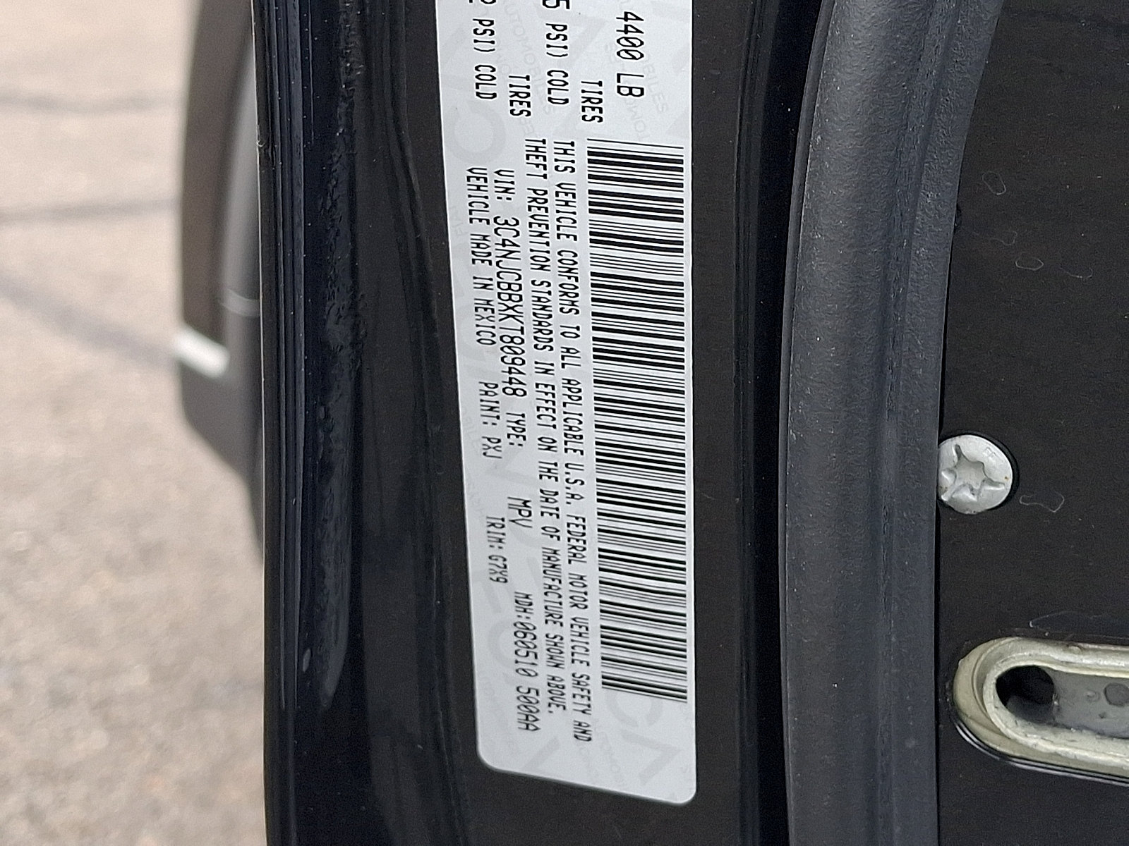 Used 2019 Jeep Compass Latitude FWD image 30