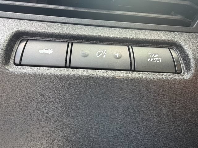 Used 2025 Nissan Altima 2.5 SV FWD image 20