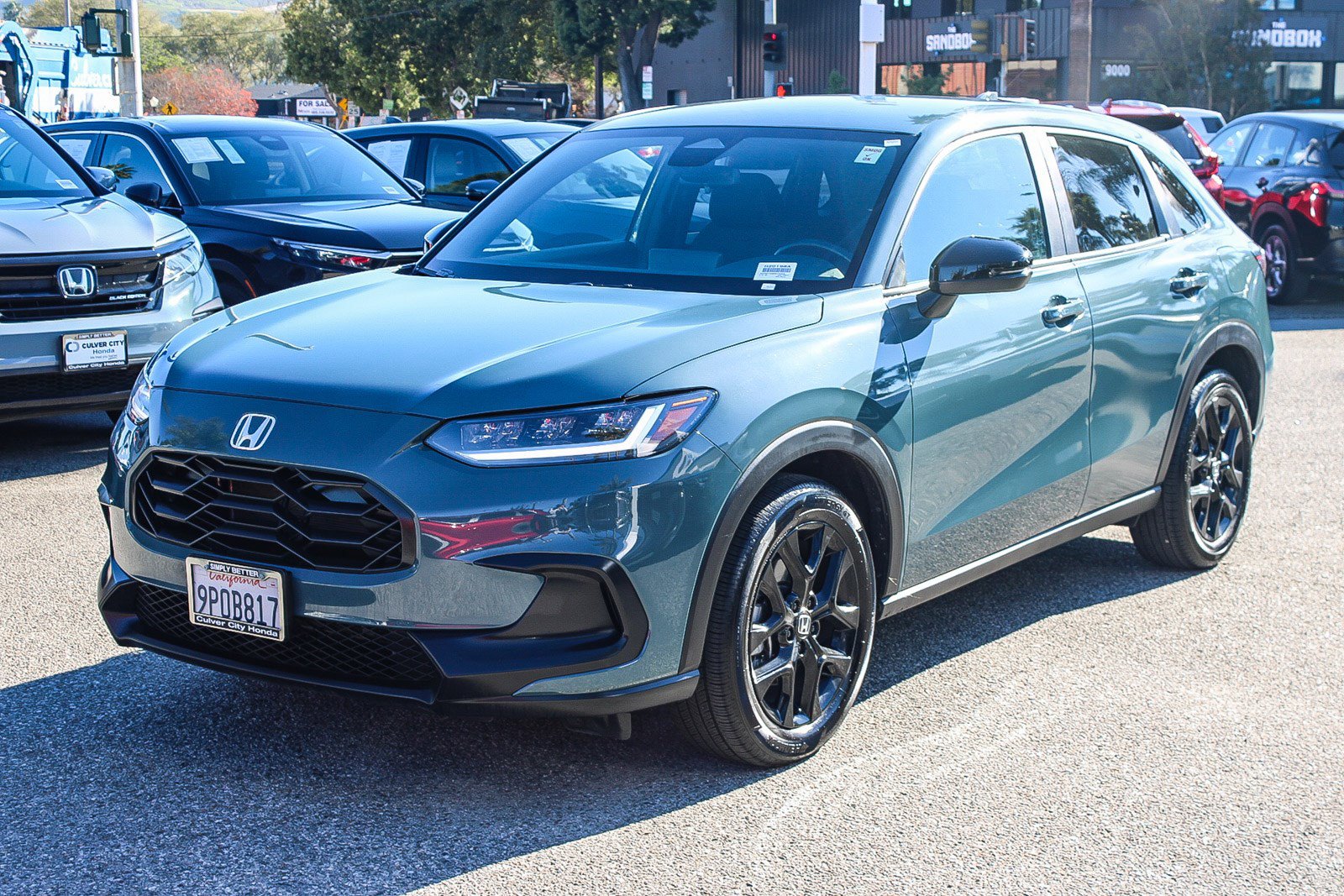 Certified 2025 Honda HR-V Sport image 3