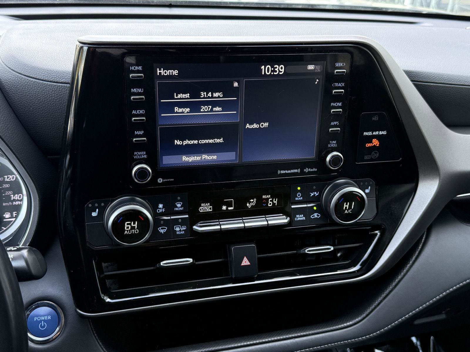 Used 2022 Toyota Highlander XLE AWD/4WD image 24