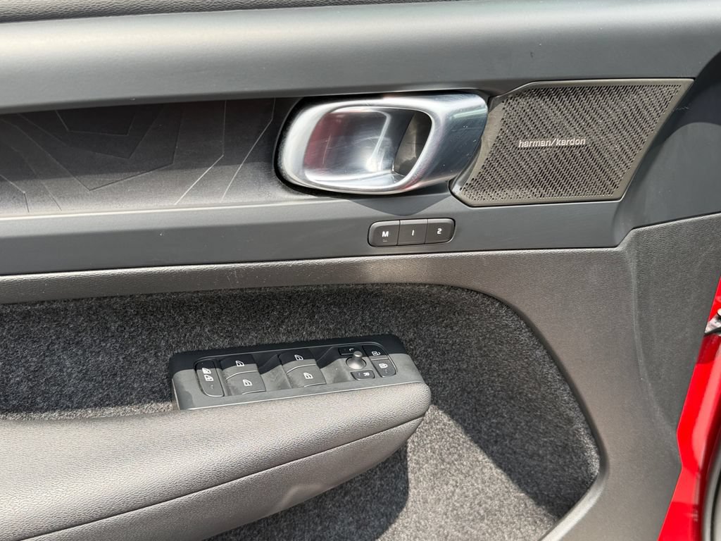 Certified 2023 Volvo C40 P8 Recharge Ultimate AWD/4WD image 15