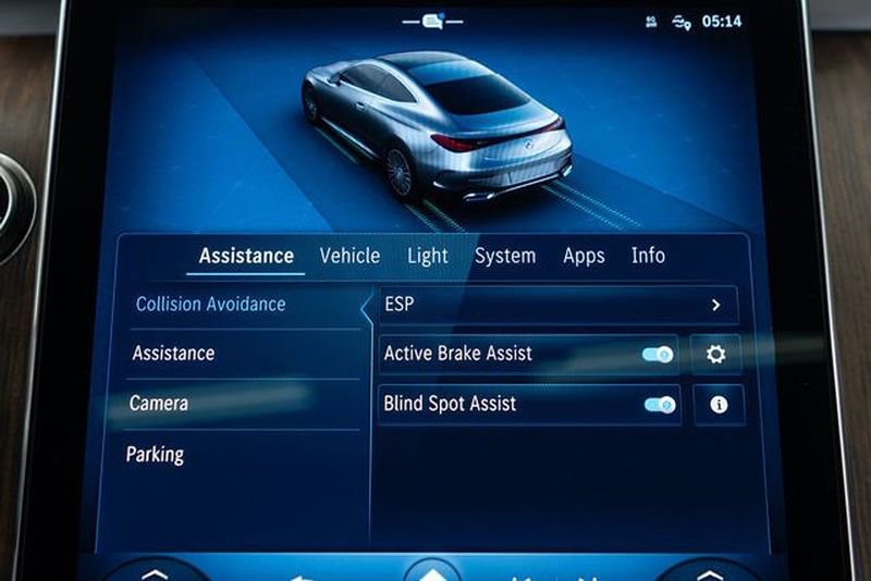 Used 2025 Mercedes-Benz CLE 300 4MATIC Coupe image 27