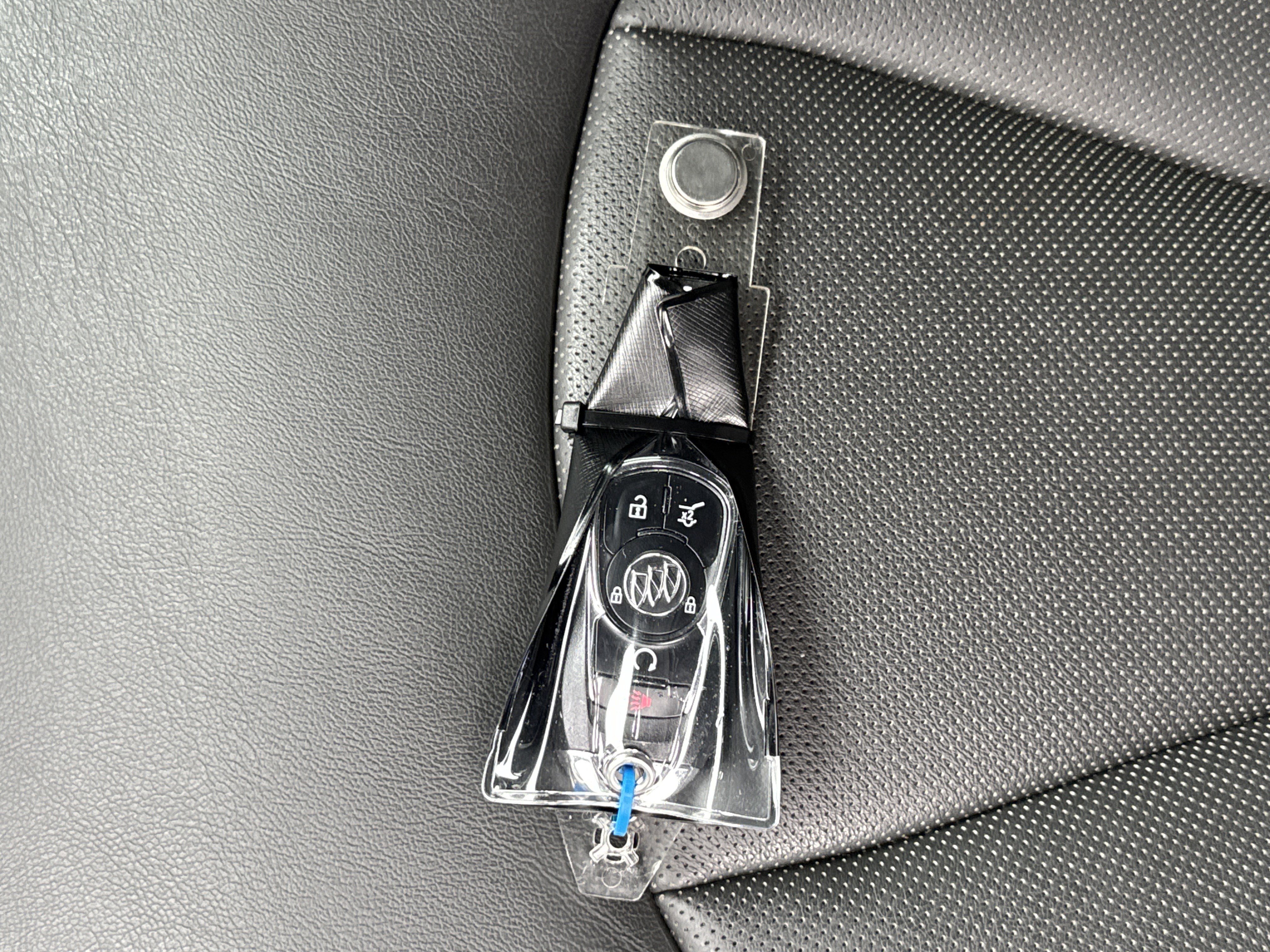 Used 2019 Buick Envision Essence image 36