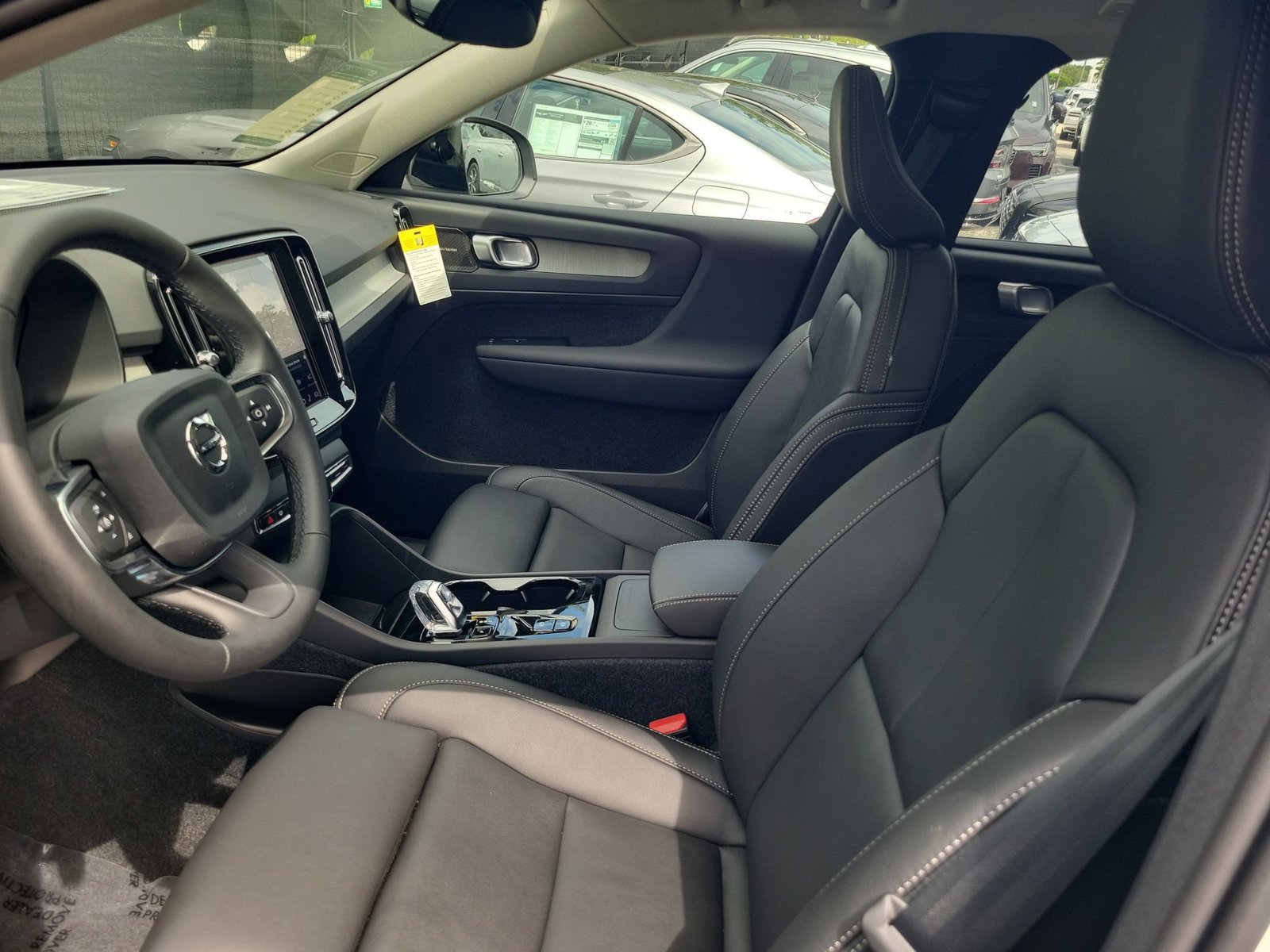 New 2026 Volvo XC40 B5 Plus w/ Climate Package AWD/4WD image 6