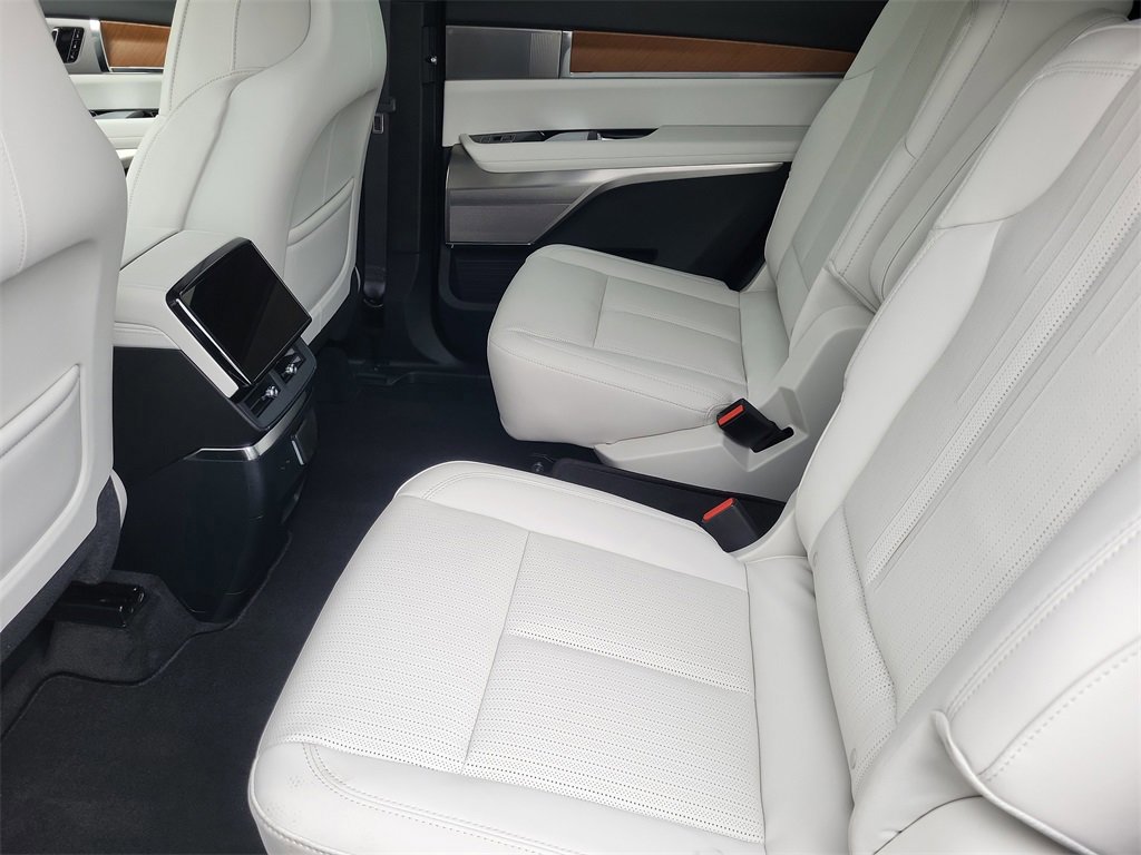 New 2026 Cadillac Vistiq Sport image 24