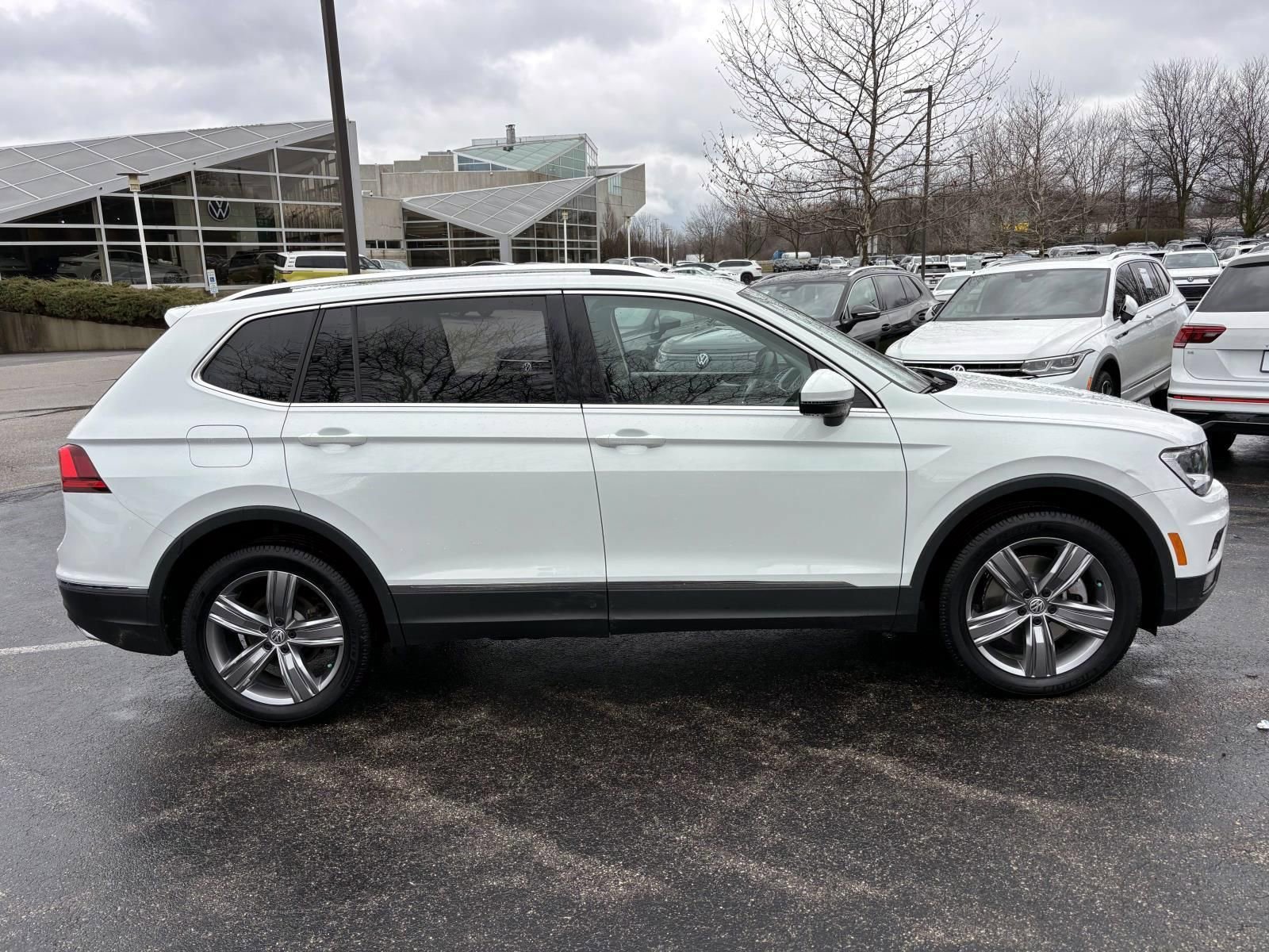 Used 2021 Volkswagen Tiguan SEL image 4