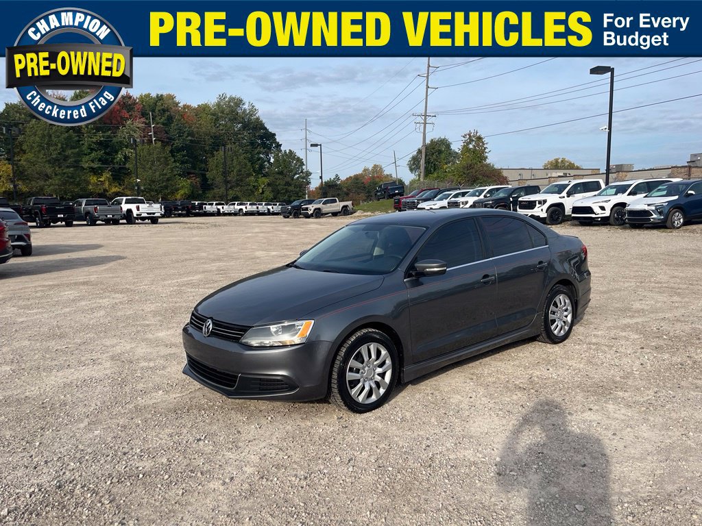 Used 2013 Volkswagen Jetta SE FWD image 1