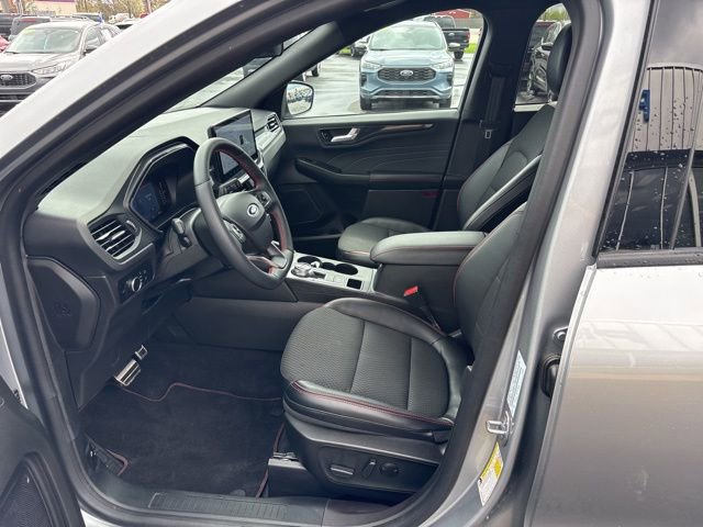 Used 2023 Ford Escape ST-Line w/ Tech Pack #1 AWD/4WD image 24