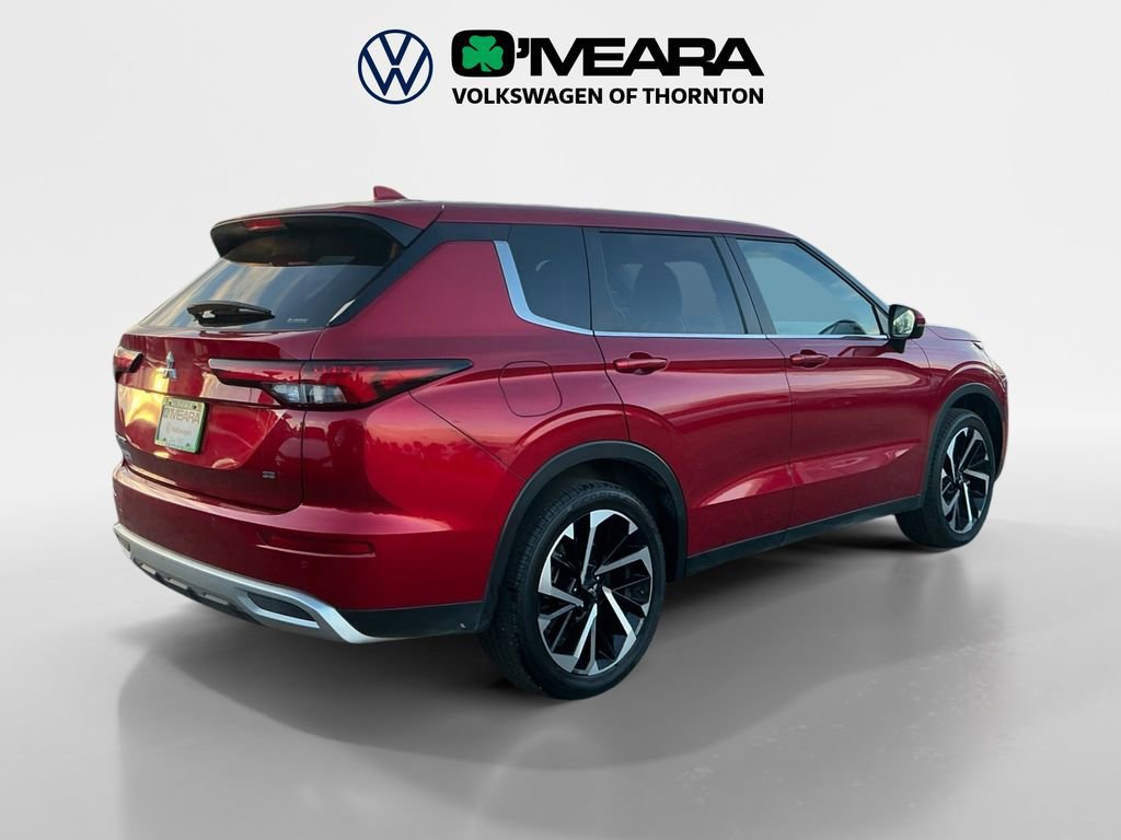 Used 2024 Mitsubishi Outlander SE Black Edition image 5