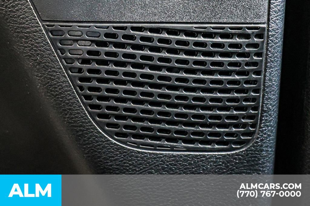 Used 2024 Chrysler Pacifica Touring-L FWD image 55
