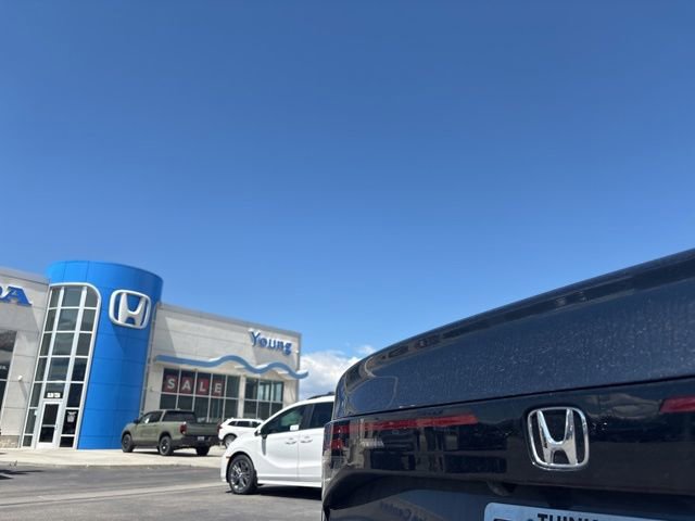 Used 2023 Honda Accord EX image 4