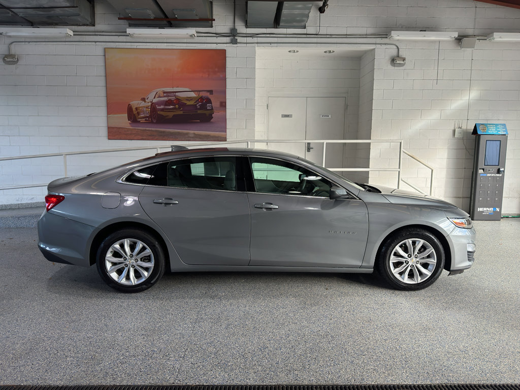Used 2024 Chevrolet Malibu LT image 2