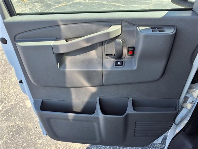New 2025 GMC Savana 3500 w/ Power Convenience Package image 22