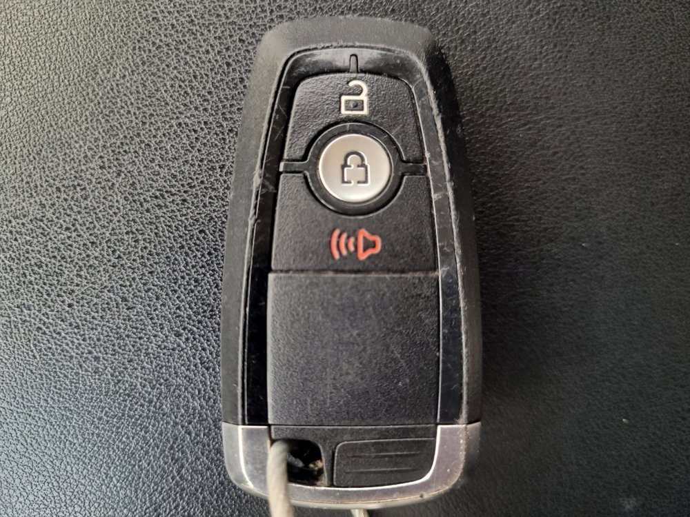 Used 2023 Ford Edge SEL image 32