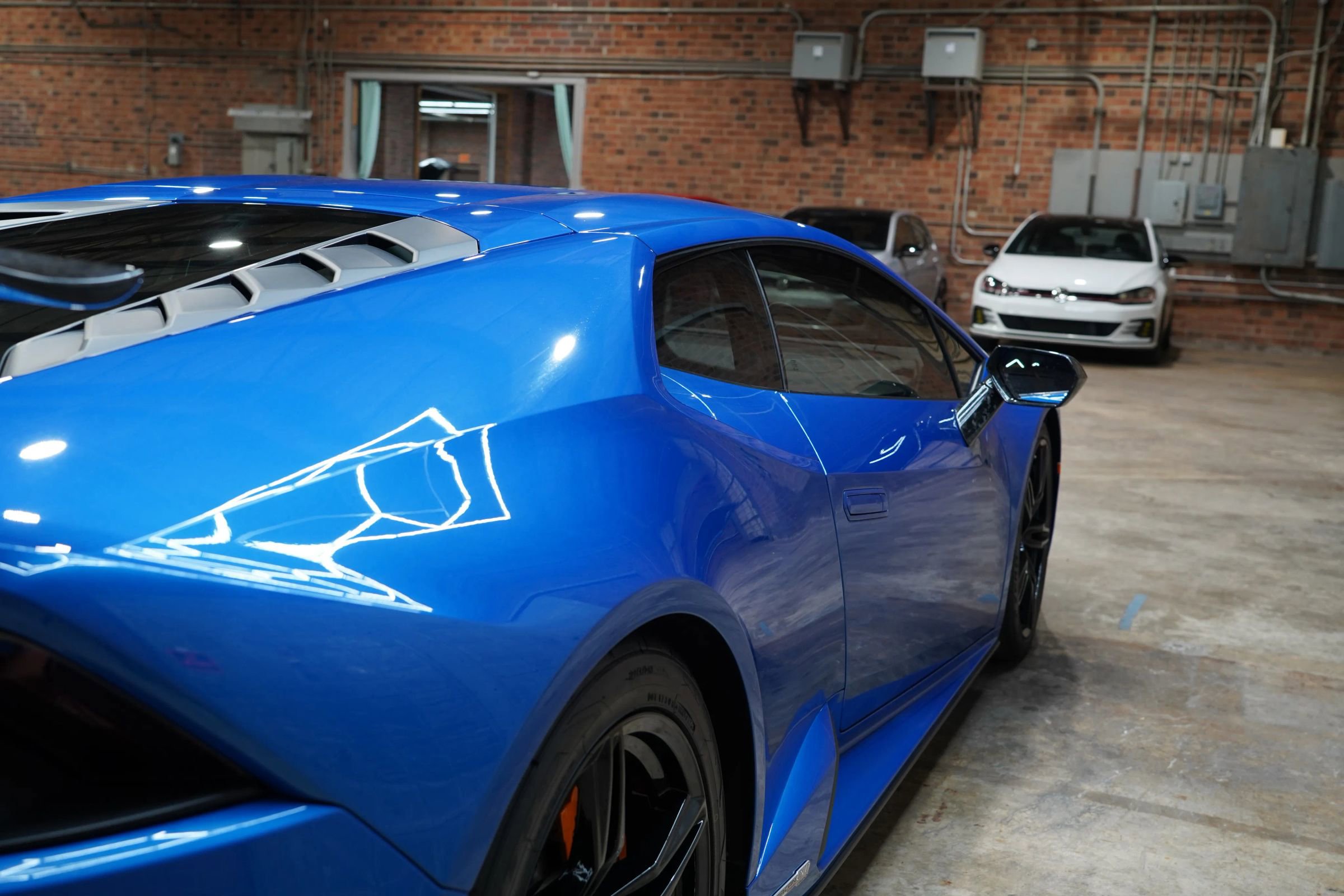 Used 2020 Lamborghini Huracan EVO image 21