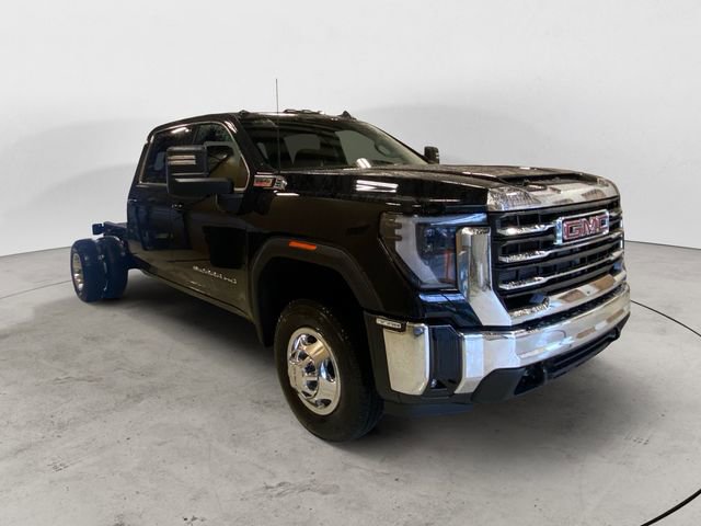 New 2026 GMC Sierra 3500 SLE w/ SLE Convenience Package image 8