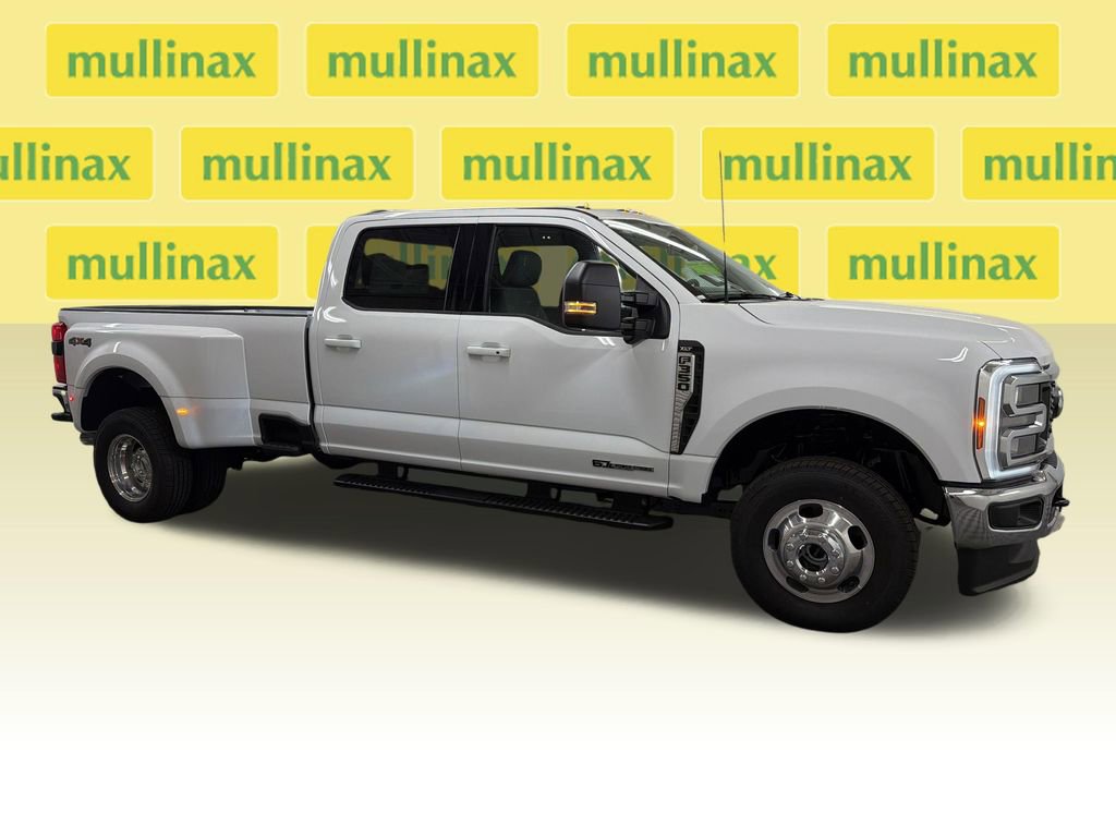 New 2026 Ford F350 XLT AWD/4WD image 2