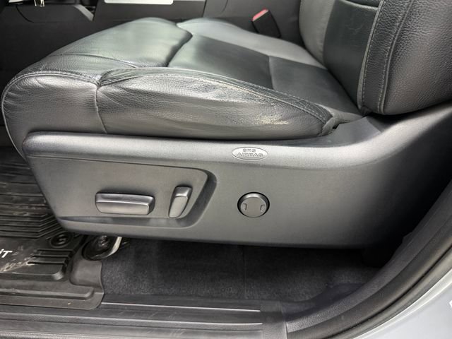 Used 2019 Toyota Tundra Limited w/ Limited Premium Package RWD image 28