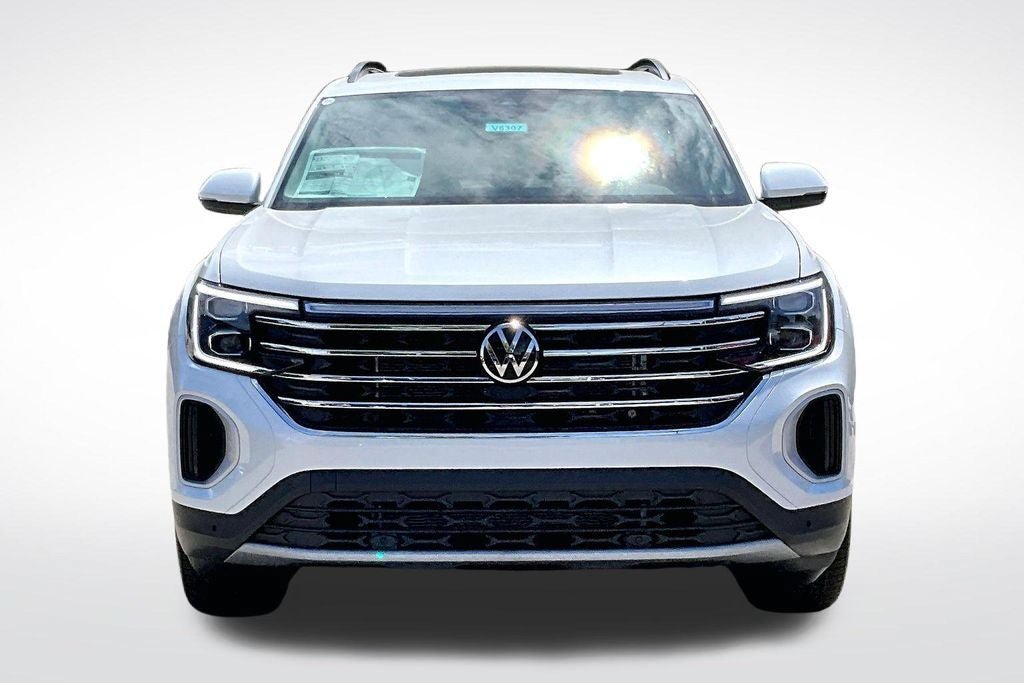 New 2026 Volkswagen Atlas SE FWD image 2