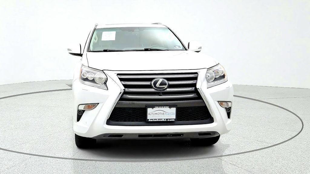 Used 2019 Lexus GX 460 Luxury AWD/4WD image 2