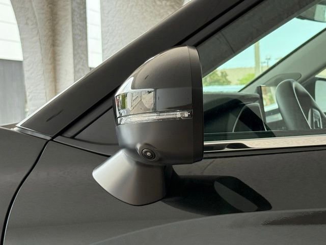 New 2025 Mitsubishi Outlander SE image 4