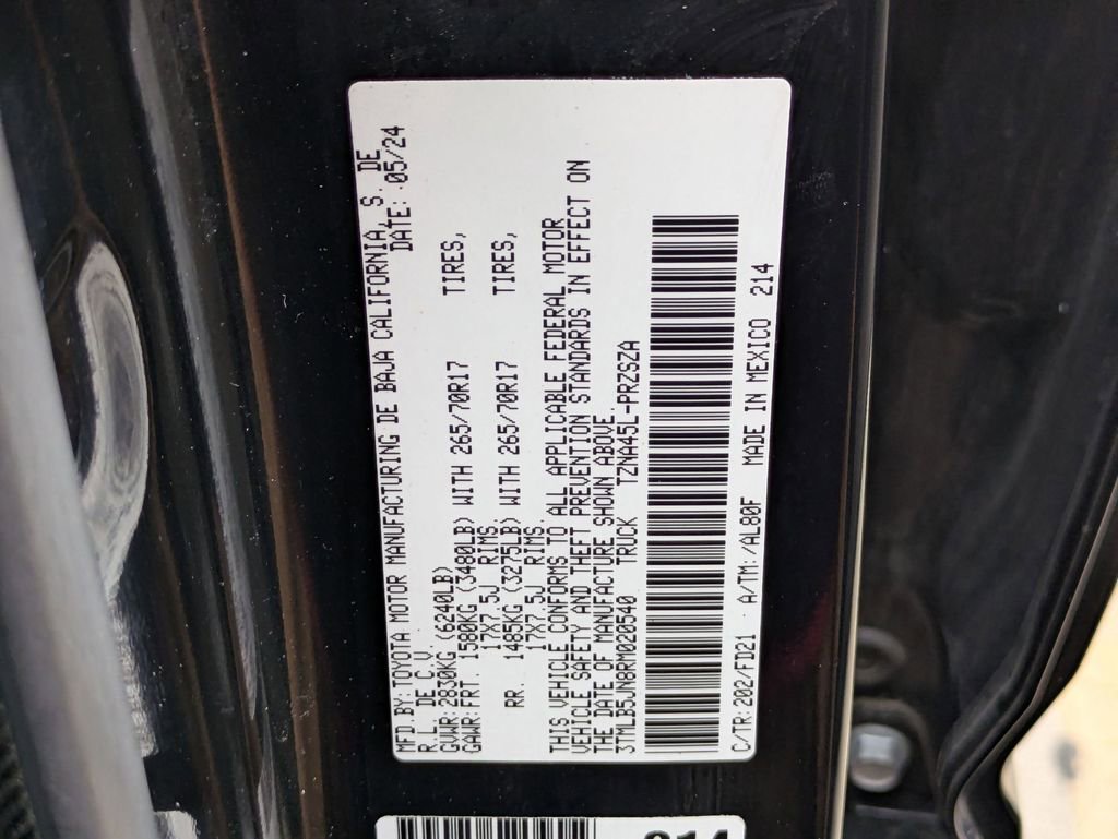 Used 2024 Toyota Tacoma TRD Off-Road image 31