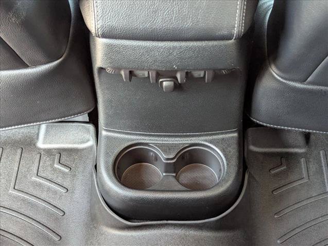 Used 2018 Jeep Wrangler Unlimited Sahara AWD/4WD image 15
