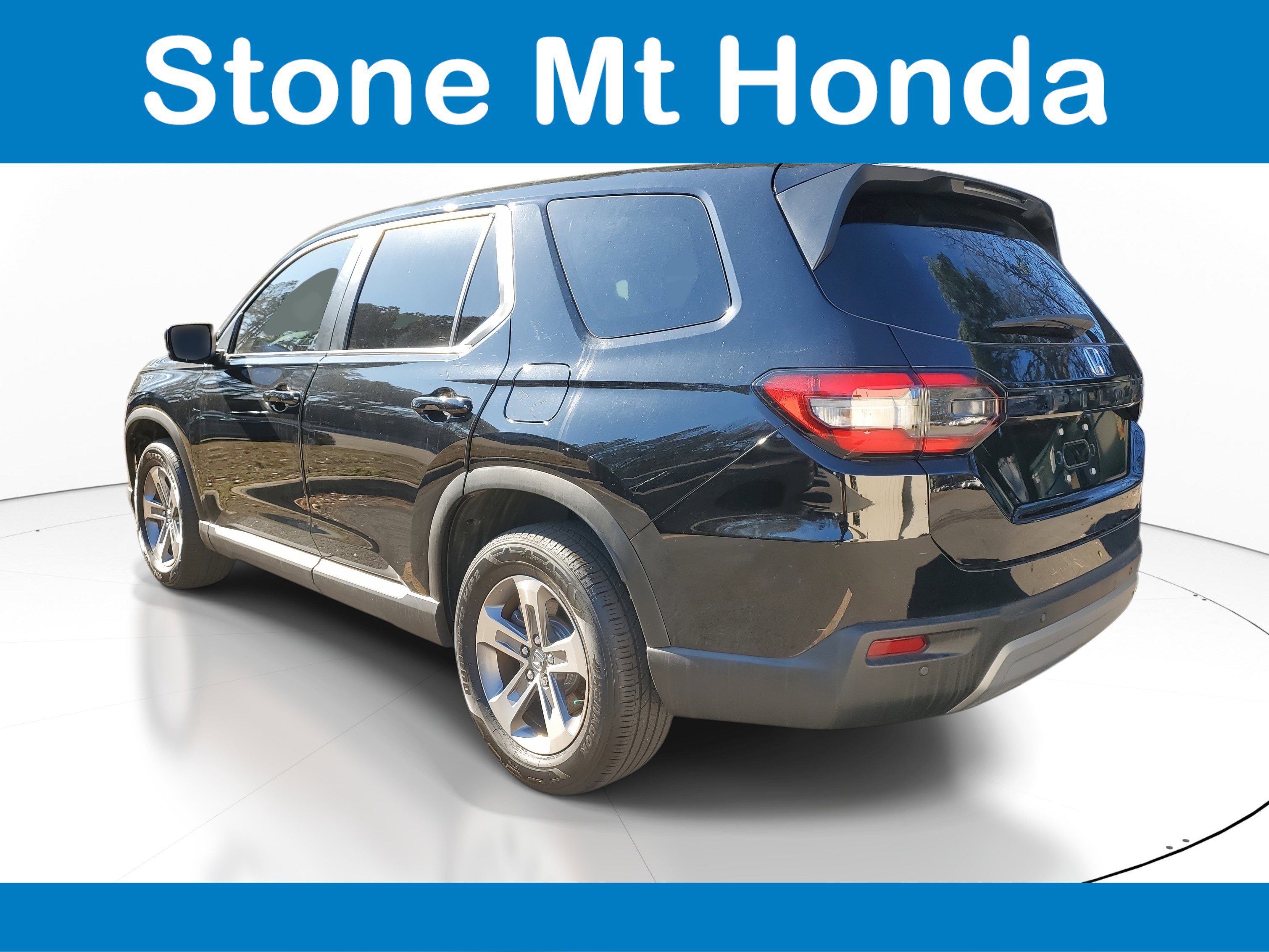 Used 2025 Honda Pilot EX-L image 8