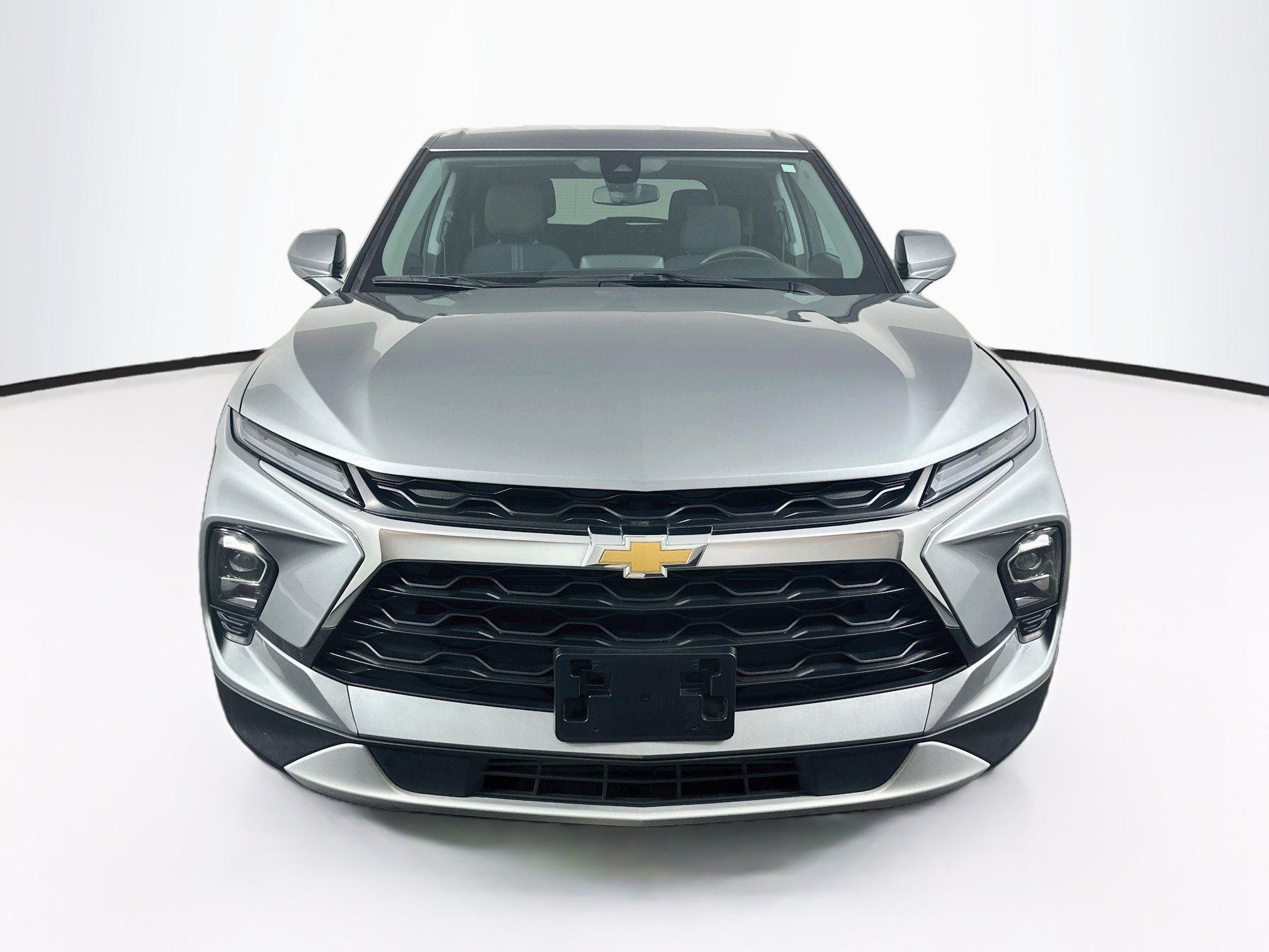 Used 2025 Chevrolet Blazer LT FWD image 2