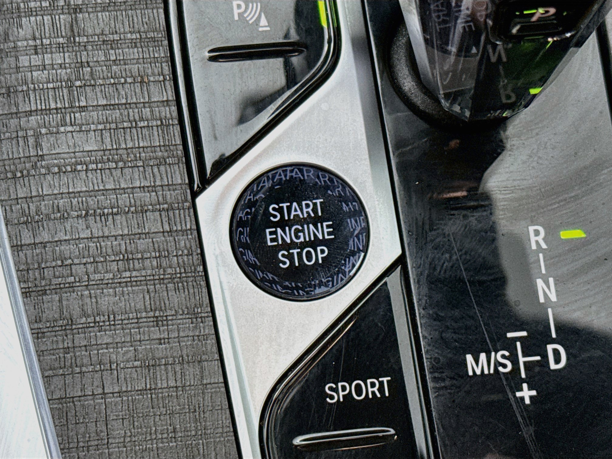 Used 2024 BMW ALPINA XB7 AWD/4WD image 21