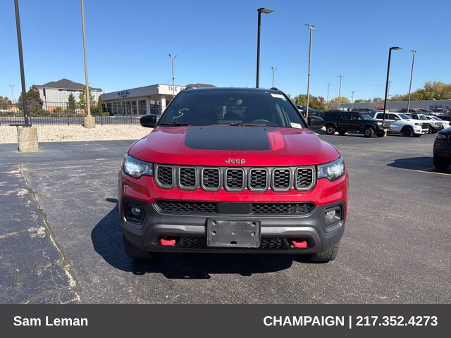 Used 2025 Jeep Compass Trailhawk AWD/4WD image 8