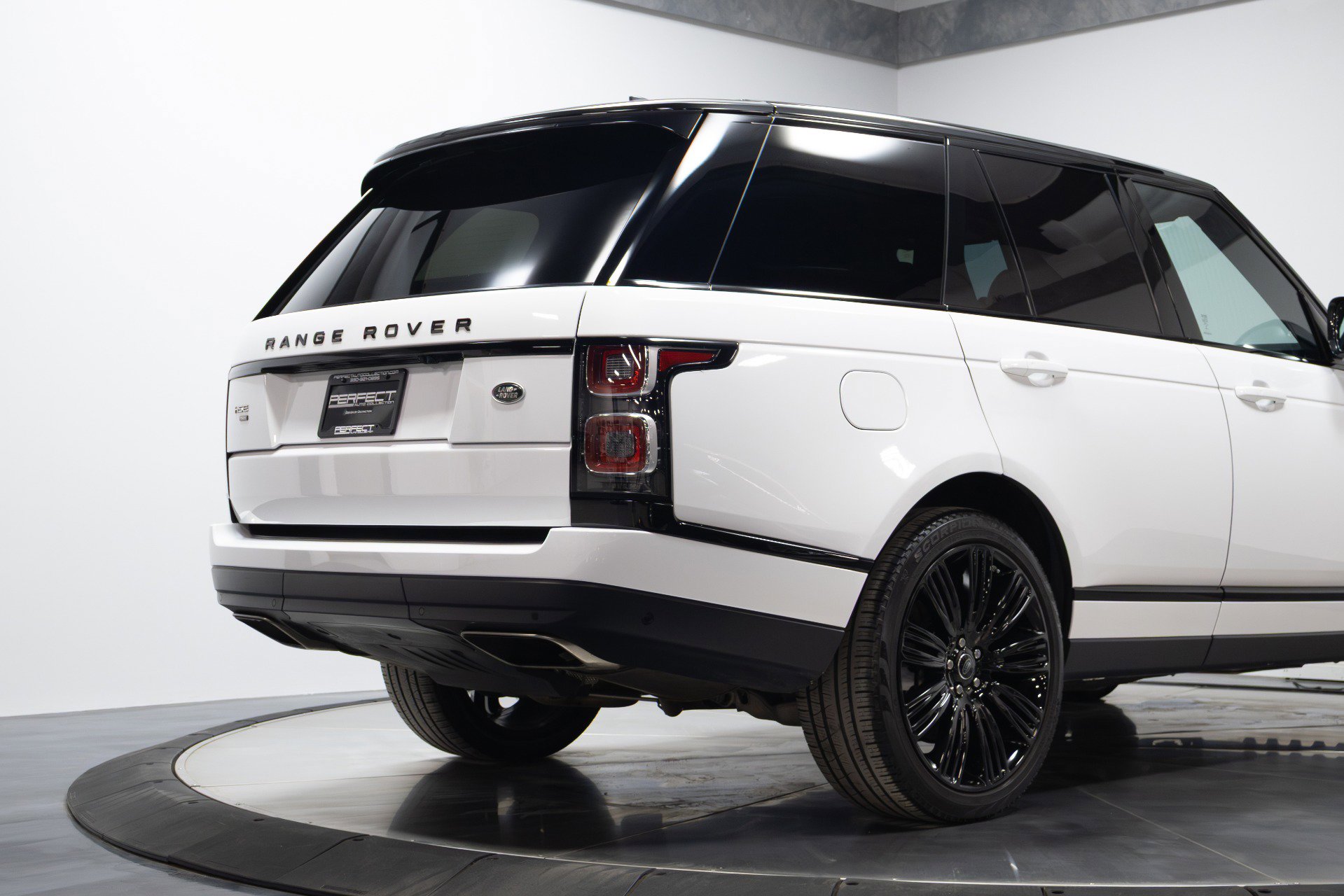 Used 2021 Land Rover Range Rover Westminster Edition image 15