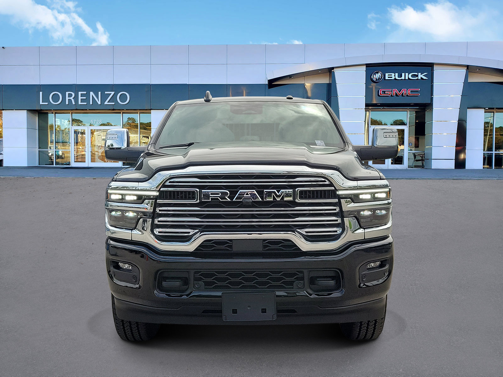 Used 2026 RAM 2500 Laramie AWD/4WD image 2