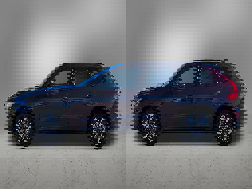 New 2026 Volvo XC60 B5 Plus w/ Protection Package Premier image 3