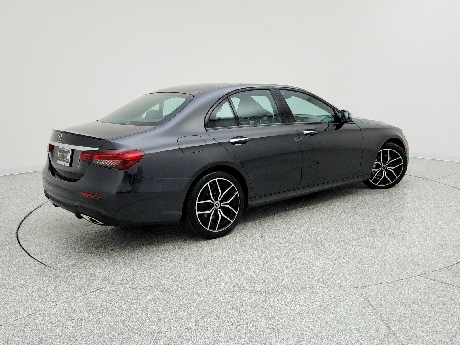 Used 2022 Mercedes-Benz E 350 Sedan image 5