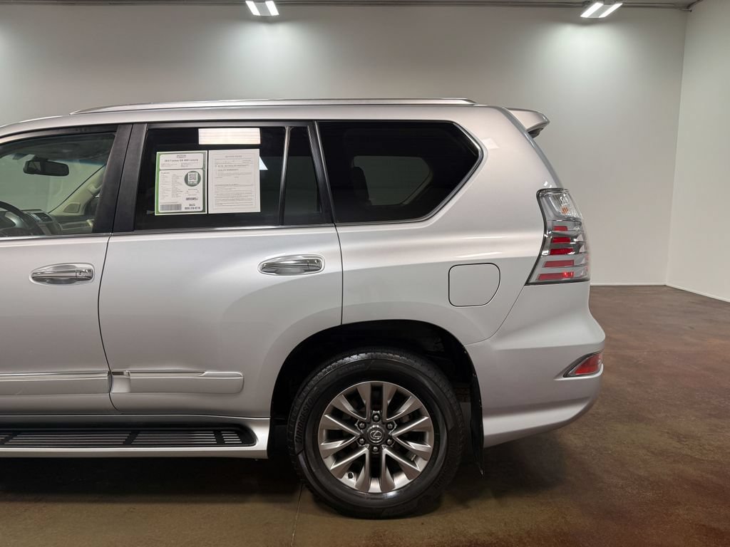 Used 2017 Lexus GX 460 Luxury AWD/4WD image 36