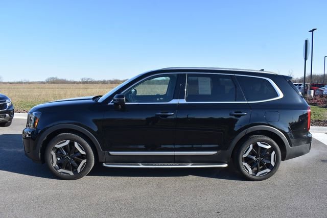 Certified 2023 Kia Telluride S w/ S Sunroof Package AWD/4WD image 7