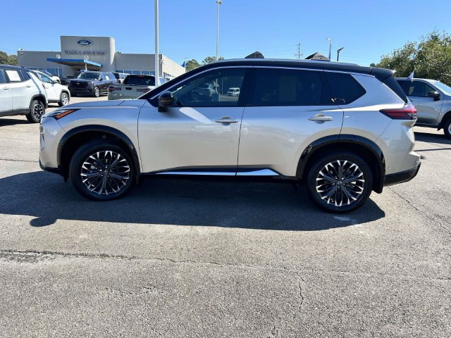 Used 2026 Nissan Rogue Platinum w/ Platinum Premium Package AWD/4WD image 9