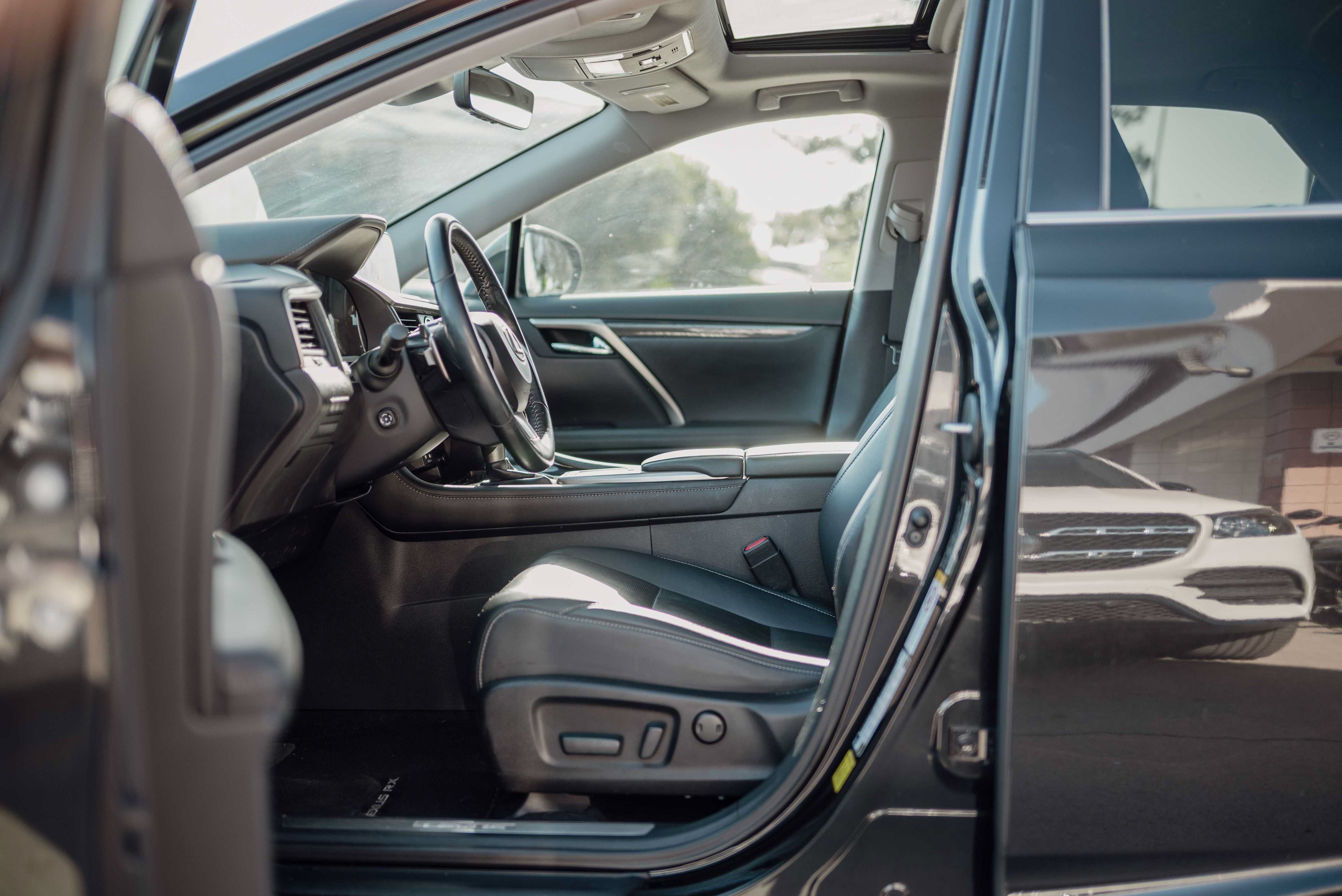 Used 2020 Lexus RX 350 FWD w/ Accessory Package image 7