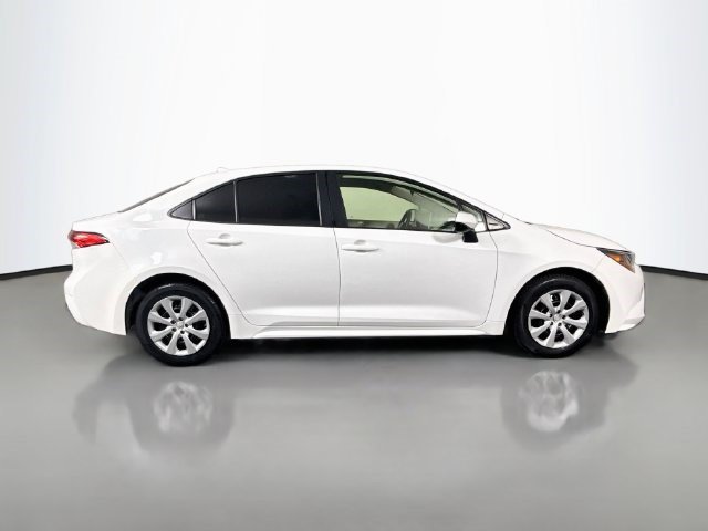 Used 2020 Toyota Corolla LE FWD image 11
