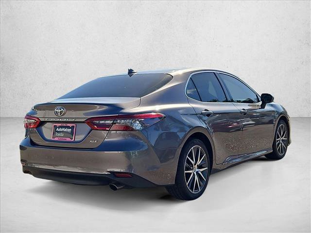 Used 2024 Toyota Camry XLE FWD image 5